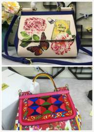Picture of Dolce Gabbana Handbags _SKUfw78209877fw